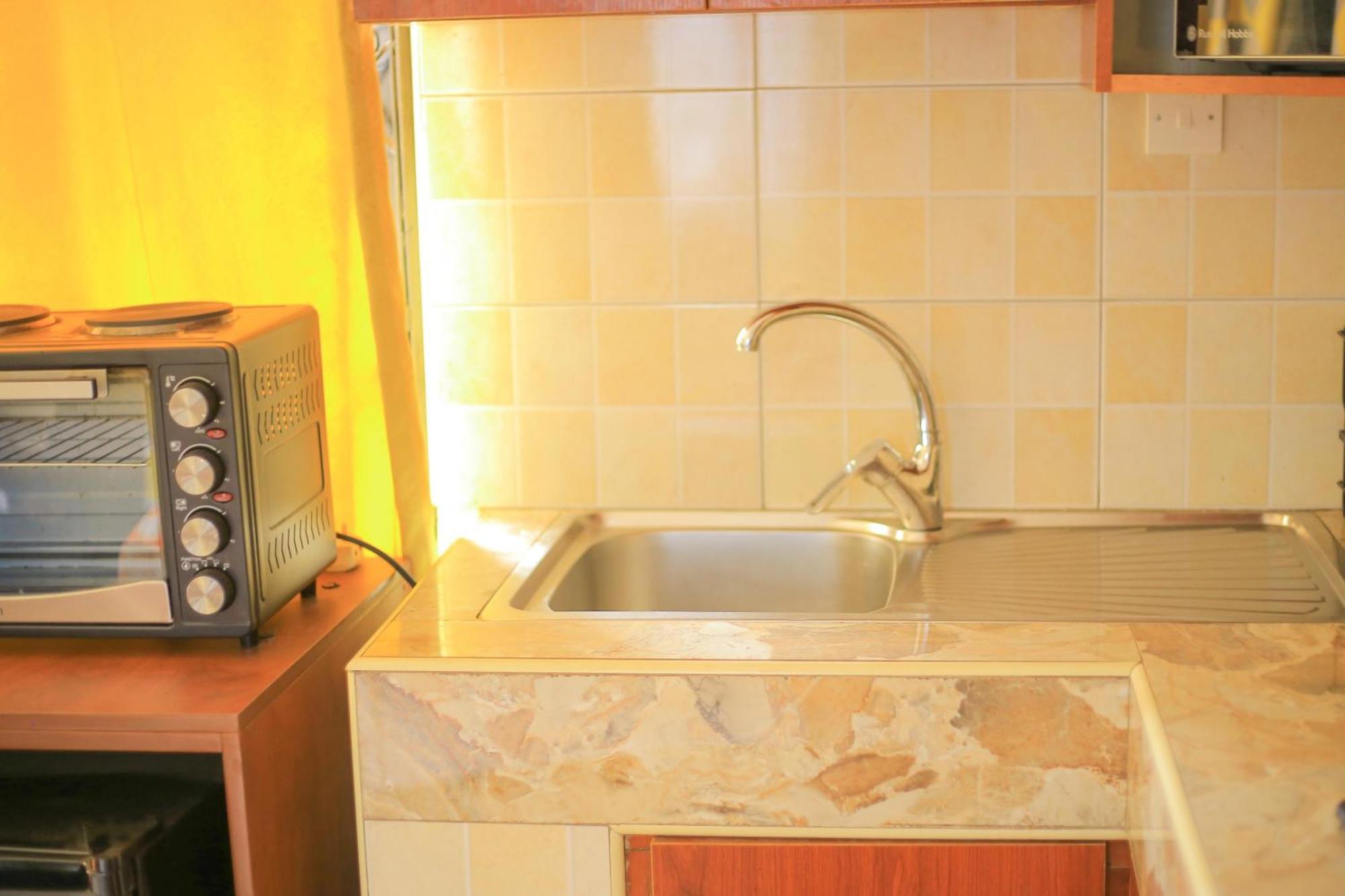 Rustic Gardens Bed & Breakfast Kitunzi Lungujja Kampala Exterior foto