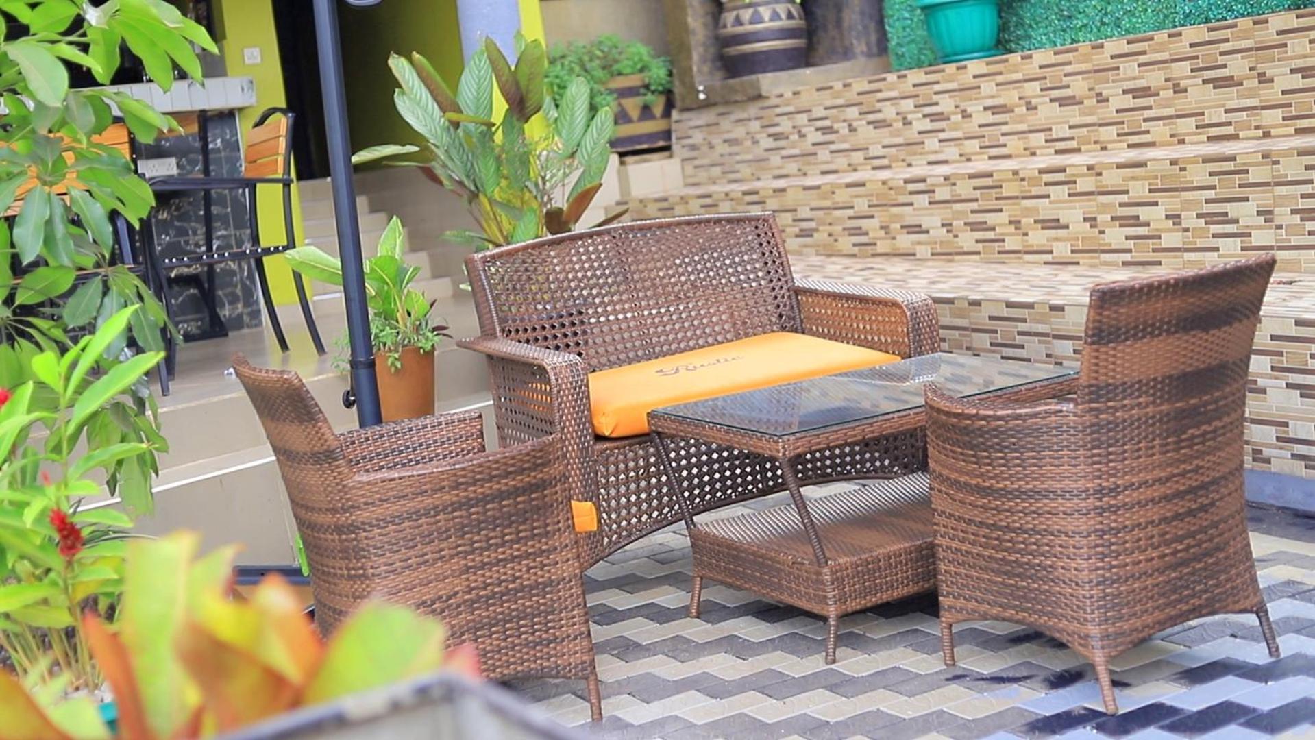 Rustic Gardens Bed & Breakfast Kitunzi Lungujja Kampala Exterior foto